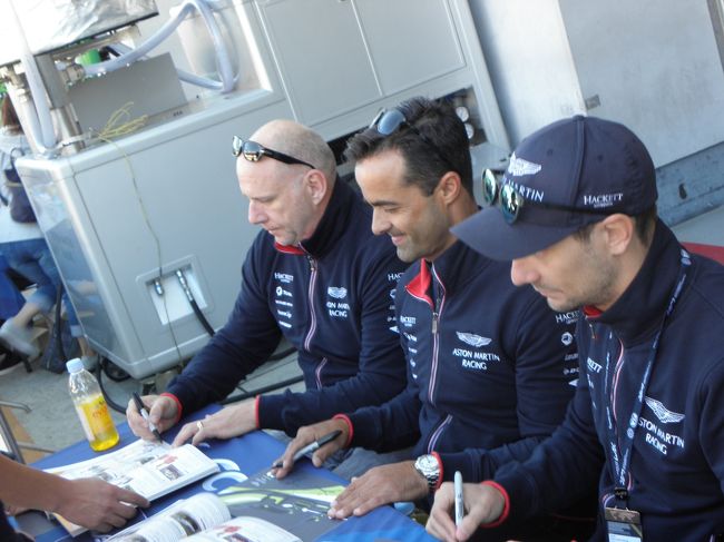 ＧＴアマクラスの９８号車アストンマーチンの元Ｆ１ドライバー、ペドロ・ラミー選手とダラ・ラナ選手、ラウダ選手。