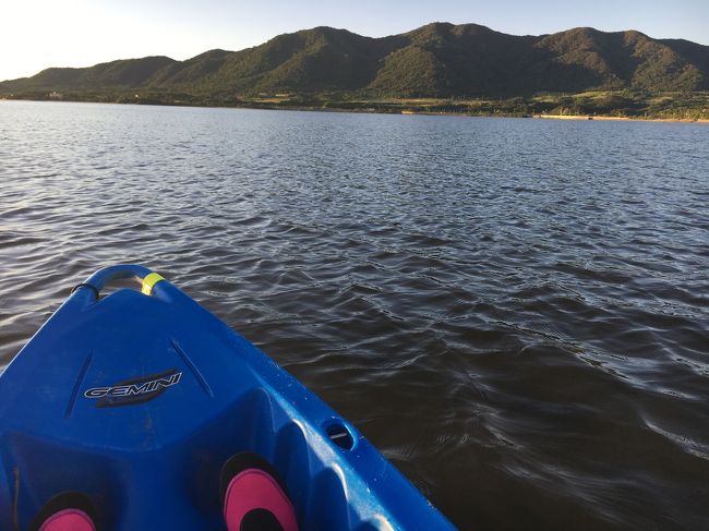 ツアー参加者、なんと私一人！昨日は10人くらいいたとのこと。土曜日だったのになんでだろう⁇マンツーマンだったのでガイドさんがカヌー漕いでくれて、私はひたすらボーッと漂っていました。