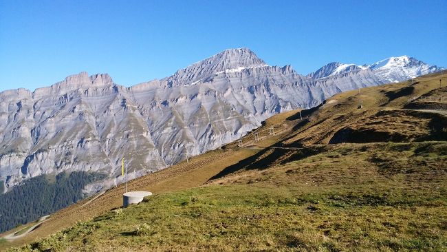 モンブランとヴァリスの名峰が楽しめるハイキング感覚で登れる2400m峰