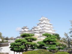 さて、尾道を出て福山経由で姫路へ！
新幹線に乗っている間にどんどん晴れてきて、いつの間にやら快晴！
青空に白い姫路城が映えますね～