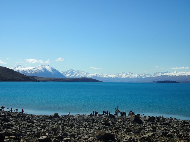 車を降りて、湖のそばへ。
