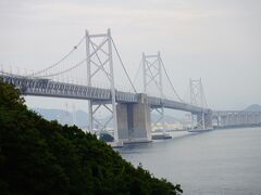 長い長い瀬戸大橋を渡ります。