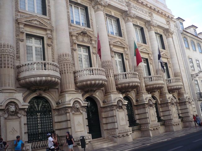 これ銀行です。<br />かっこいいな。