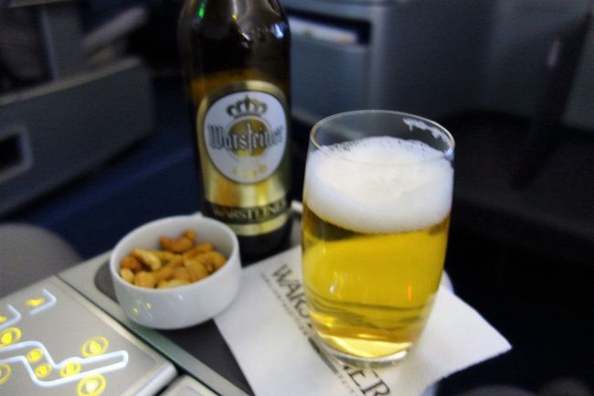 ドイツの飛行機なのでビール