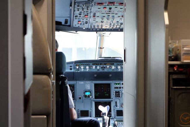 それでもコックピットがみえるからいいか。