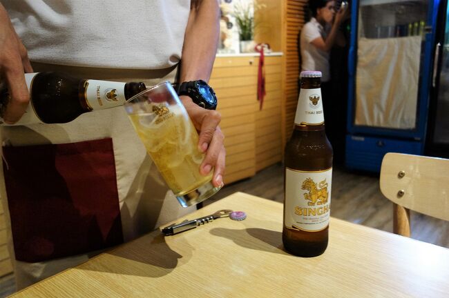 まずは喉がカラカラなので<br /><br />ビールを２本