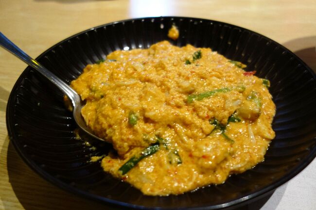 ブーバッポンカレーも外せません。<br /><br />殻を外したやつで頼みました。