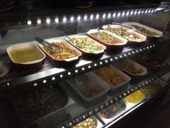 レストラン：『―Peixaria Bar e Venda（お魚のバール＋お魚の販売）―』
ビラマダレーナ地区


ブラジルは、肉食........の国。