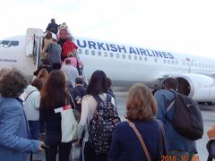 沖止めのリスボン行TK1755便ボーイング737型機に搭乗。