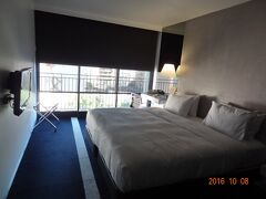 リスボン到着後、タクシーでダブルツリー バイ ヒルトン リスボン フォンタナパークへ。午前中の到着でしたが、すぐチェックインさせてくれました。