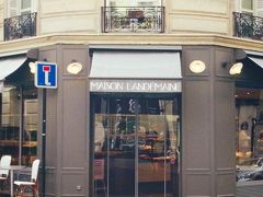 日本人女性パン職人が経営するパリ最高パン屋賞を受賞したパン屋！ランドゥメンヌ。
ミーハーな私は本店まで来る。
ワクワクしてバシャバシャ写真撮っちゃいました(´ε｀ )
今日のランチのサンドとおやつのマカロン

http://trendy.nikkeibp.co.jp/article/column/20150401/1063450/?ST=flicklf