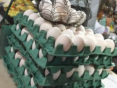 レストラン：『―Peixaria Bar e Venda（お魚のバール＋お魚の販売）―』
ビラマダレーナ地区


そんなブラジル、サンパウロに、お魚をメインに出すバールがあるんです～。