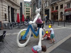 Statue La Chatte a Bicyclette