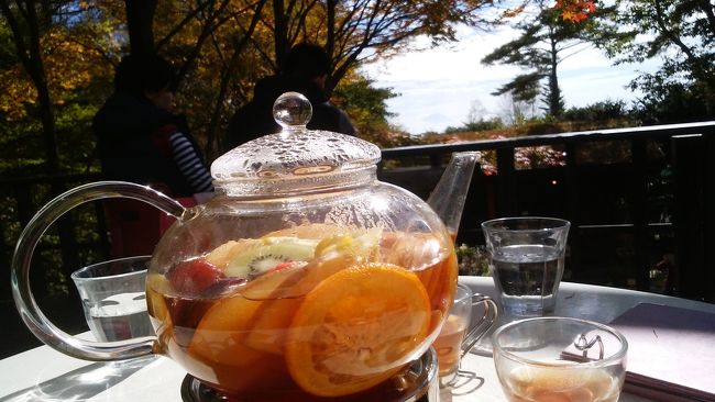 八ヶ岳倶楽部といったら　フルーツティーと言われるくらい　定番のフルーツティーをいただききました😊<br /><br />大サイズ　4人でシェアです<br />