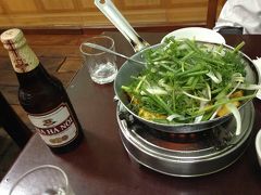 「チャーカーラボン」！！！！！


これが一番おいしかった！これを食べるためだけにもう一度行きたい。

この店が有名すぎて、ストリートの名前になっています。

ただ、類似店にご注意ください。

本物は呼び込み等一切いたしません！