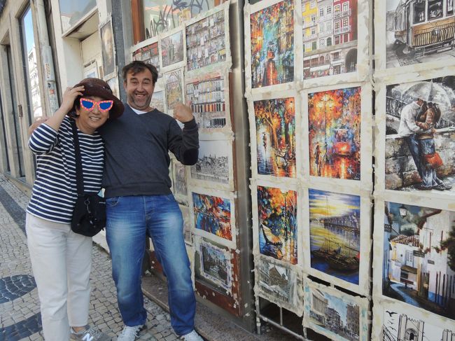 いきなりですが、<br />こんなおじさんにひっかかって、ついつい絵を買ってしまいましたぁ！<br /><br />１枚€10、<br />原画にしては安いなぁと思ったのですが…、