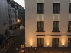 で、4時くらいになるともうこんなカンジｗｗ
不思議でした。

グロ・ホテルアートの部屋からの景色です。