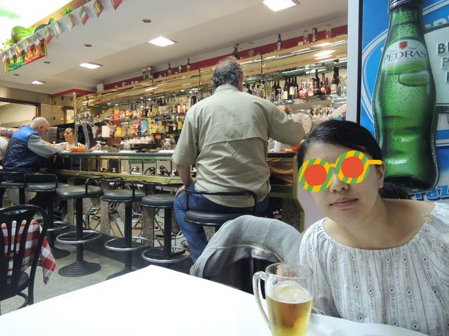 お客さんも、観光客というより、地元のおじさん達・・・。