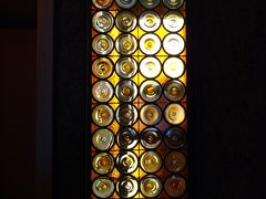 

収蔵品はもちろんどれも素晴らしかったのですが
建物の意匠も素晴らしかったです。

このガラス窓がお気に入り♪
