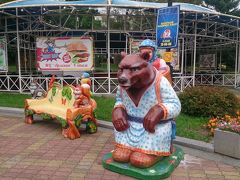 劇場の向かいの遊園地
休園日です　泣