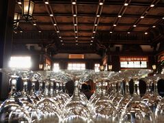 食堂棟は昭和5年建築。日光東照宮御本社の本殿をモデルにしている。