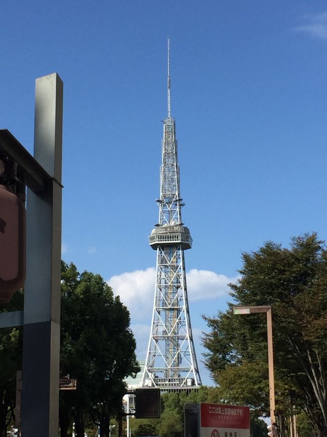 さて、栄から名古屋駅まで歩きます。<br />ダイエット中なので、一応、、、<br />歩いてる途中で怪しいおじさんに「天気いいですねー」と、話しかけられました。今日は暑いし怪しい人か？と思い無視したら「おばさんに無視された」と、、、いや、おばさんだけどね、おばさんだって選択権あるわけよ。人権あるわけよ。まったく、、、
