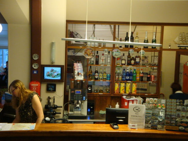 フロントで頼めば、コーヒーなどドリンクがフロントの人から買うことが出来ます。