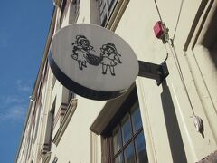 シスデリカフェの看板。
時間なくて、入れず・・・。