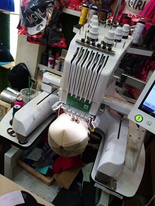 なんと！<br />好きな文字を刺繍してくれるのー！<br /><br />オリジナルだよぉ☆<br /><br />どうやら、、流行ってるみたい(^_^)/