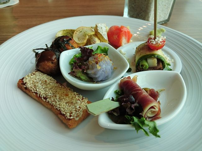 これで十分夕食になっちゃうけどー！！<br /><br />美味しく、イタダキましたー。