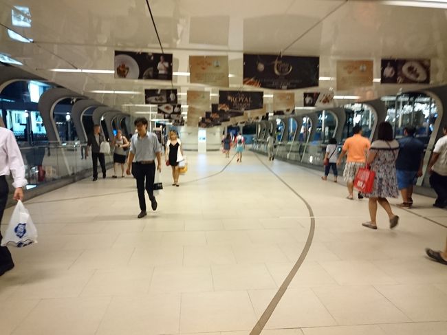 さて、夜の部スタート！<br /><br />