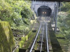 立山ケーブルカーの車内より。