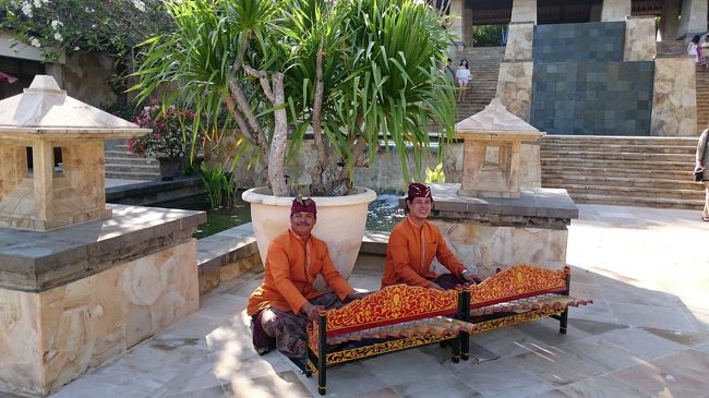 じゃらんじゃらん♪<br />なんか軽快な民族音楽が(´▽｀)