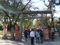 東虎口櫓門をくぐるとすぐ真田神社