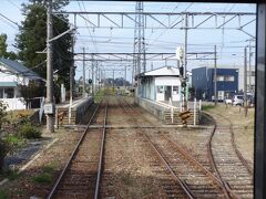 西長田駅。
昔、ここから分岐して、北陸線の丸岡駅に通じる路線があった。