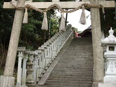 さらに進むと、神社がありました。斑鳩神社だそうです。