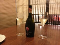 さて、今日の夕飯は　旦那さんと誕生日のお祝い
泡でカンパ＾イ