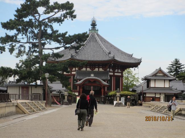 同じく興福寺・北円堂。<br />藤原不比等の一周忌に建てられたました。法隆寺『夢殿』と同じ八角円堂です。