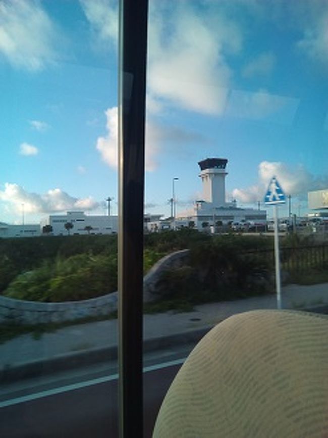 今夜の宿はルートイングランティア石垣。<br />約１時間に1本送迎バスがあります。ありがたい。<br />レンタカーもあす1日借りればＯＫです。<br /><br />管制塔を後ろに見てお宿に約30～40分の行程。