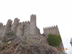 今はポザーダになっているオビドスの城、カステロ・デ・オビドス。
