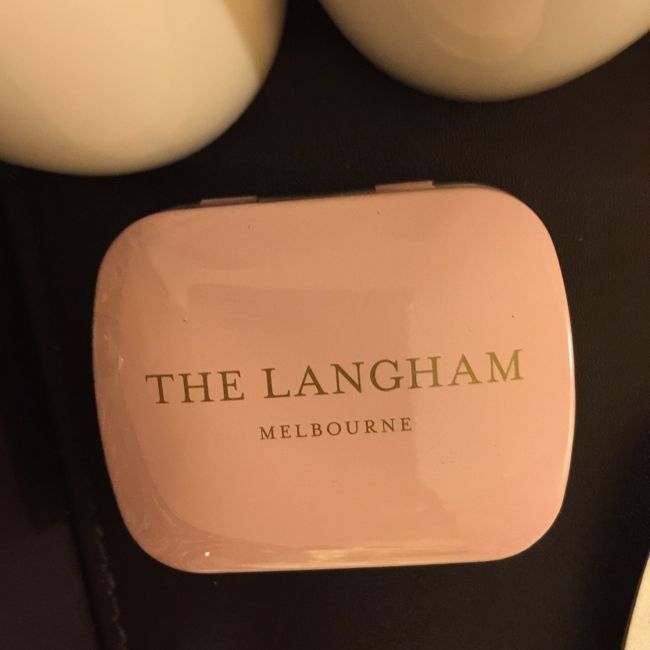 ホテルオリジナルのタブレット付きでした<br />