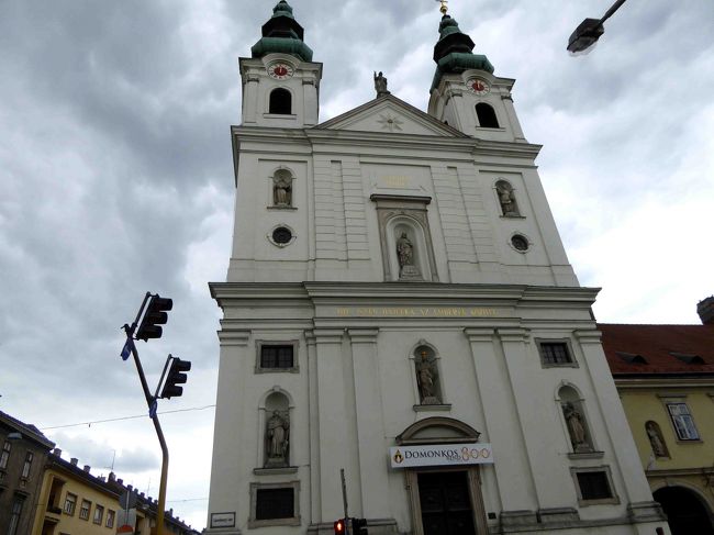 この立派な教会には帰りに寄ります。<br />