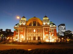 やってきたのは中央公会堂。

国指定の重要文化財です。
