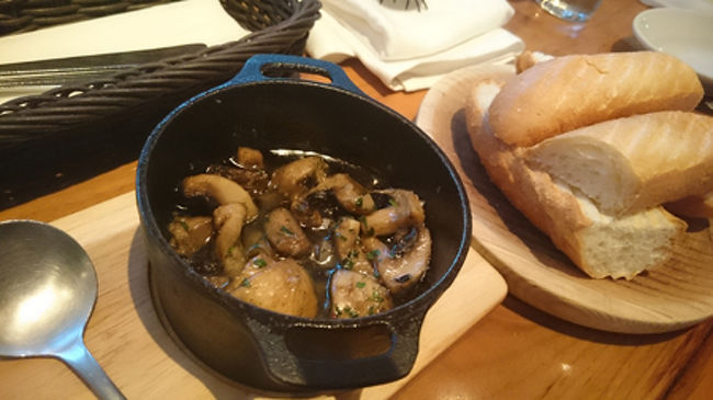 <br />アヒージョは茸です。