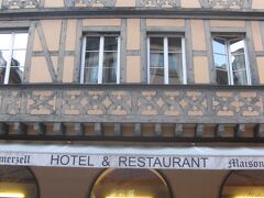 その隣の家も素晴らしい建物です。

カンメルゼンの家。