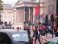 ホテルからすぐそばに見えてるのにナショナルギャラリーを訪れる時間はない。
次の機会に是非！