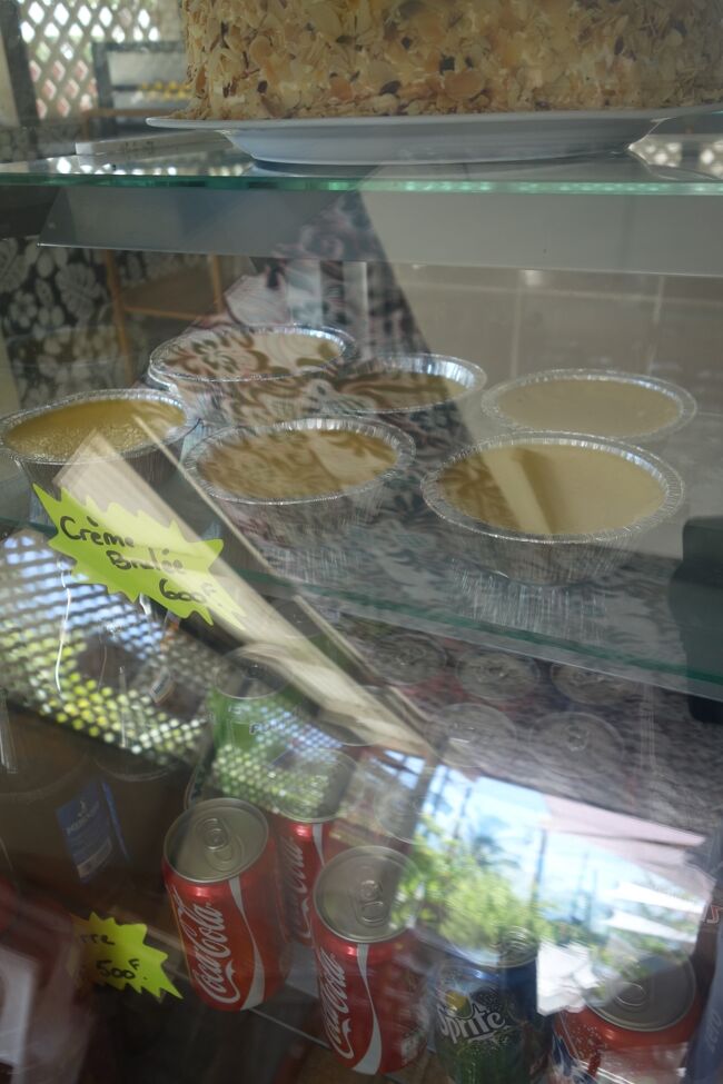 レストランの冷蔵ショーケースの中にあって、ずっと気になっていたクレームブリュレ･･･