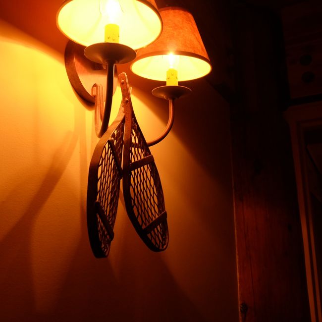 素敵な売店で怪しげな青い水（ベリー味）を購入<br />あまりにも怪しいから写真撮ったような気がするんだけど見つからない･･･（おいしかった）<br />後輩さんたちはガイドさんが「おいしいんです！」と言っていたミートパイをゲットしてくれていました。<br />やった～！