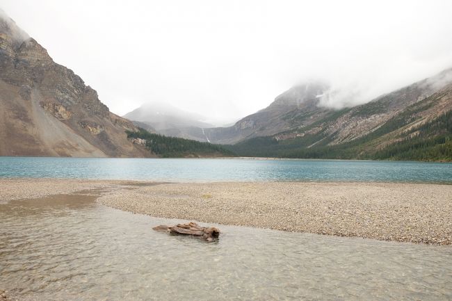 雲間が切れる（？）と湖の色があっという間に変わります。<br />太陽が恋しい･･･