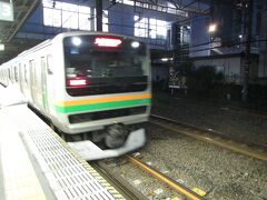 藤沢駅にて。上野東京ライン高崎行き普通。